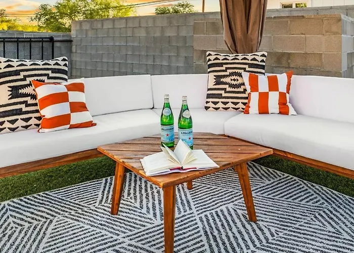 5 Bd 1940's Oasis - Pool - Lounge - Games Сasa de vacaciones *