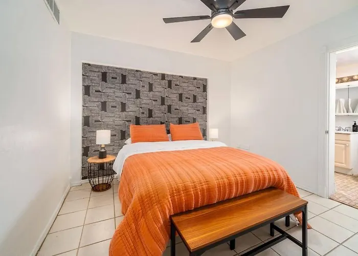 Сasa de vacaciones 5 Bd 1940's Oasis - Pool - Lounge - Games