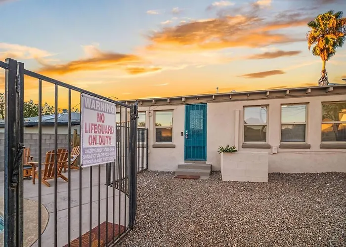 Сasa de vacaciones 5 Bd 1940's Oasis - Pool - Lounge - Games *